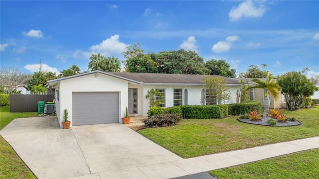 140 SW 126th Avenue, sold in Melaleuca Isles, Plantation, FL
