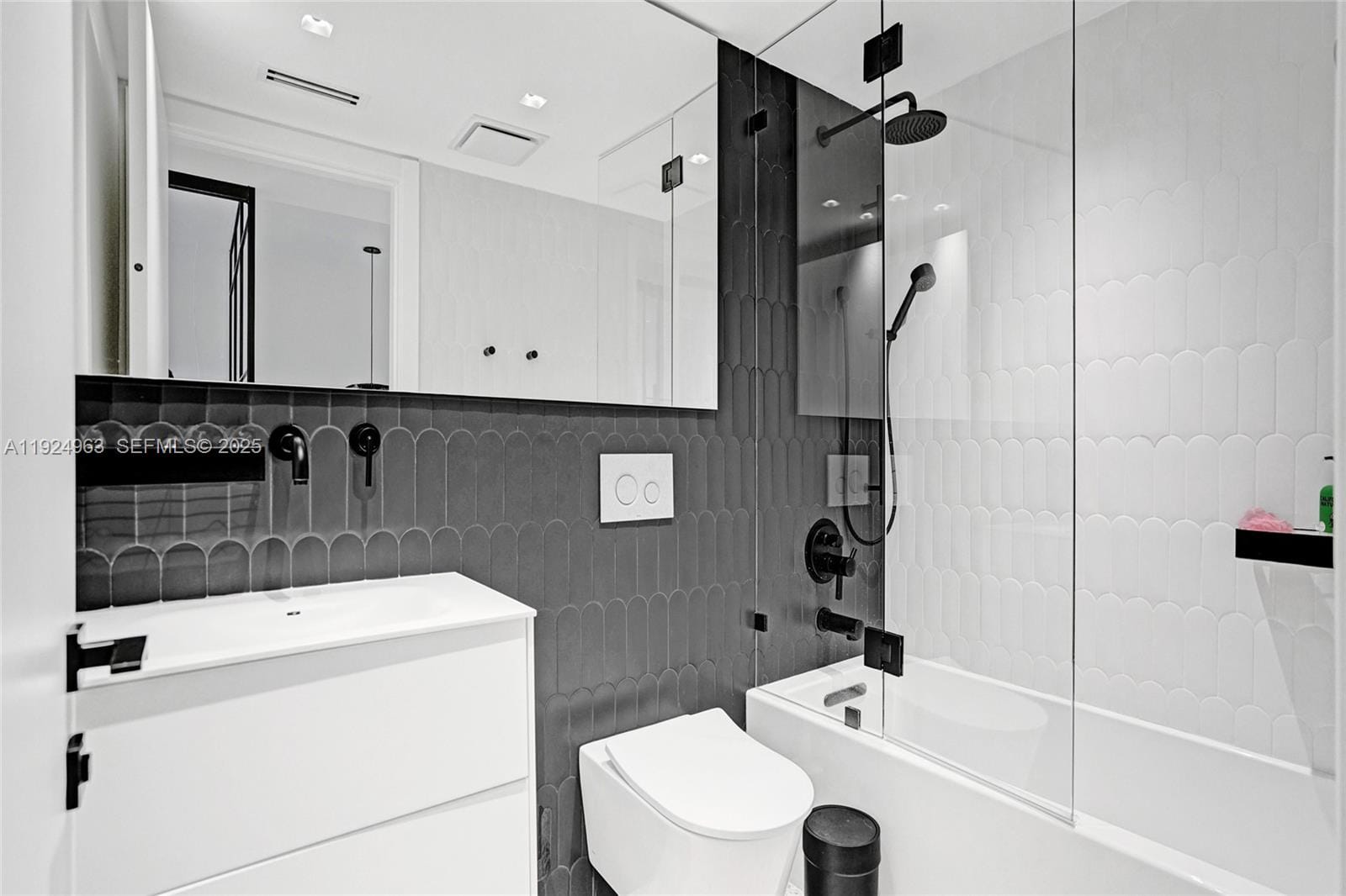 449 Poinciana Island Drive 1512, Sunny Isles Beach, FL 33160 photo 28