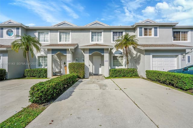 1121 SW 44th Avenue, Deerfield Beach, FL 33442