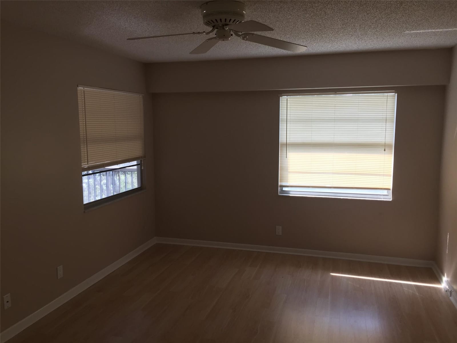 1100 SW 128th Terrace 402 — photo 12
