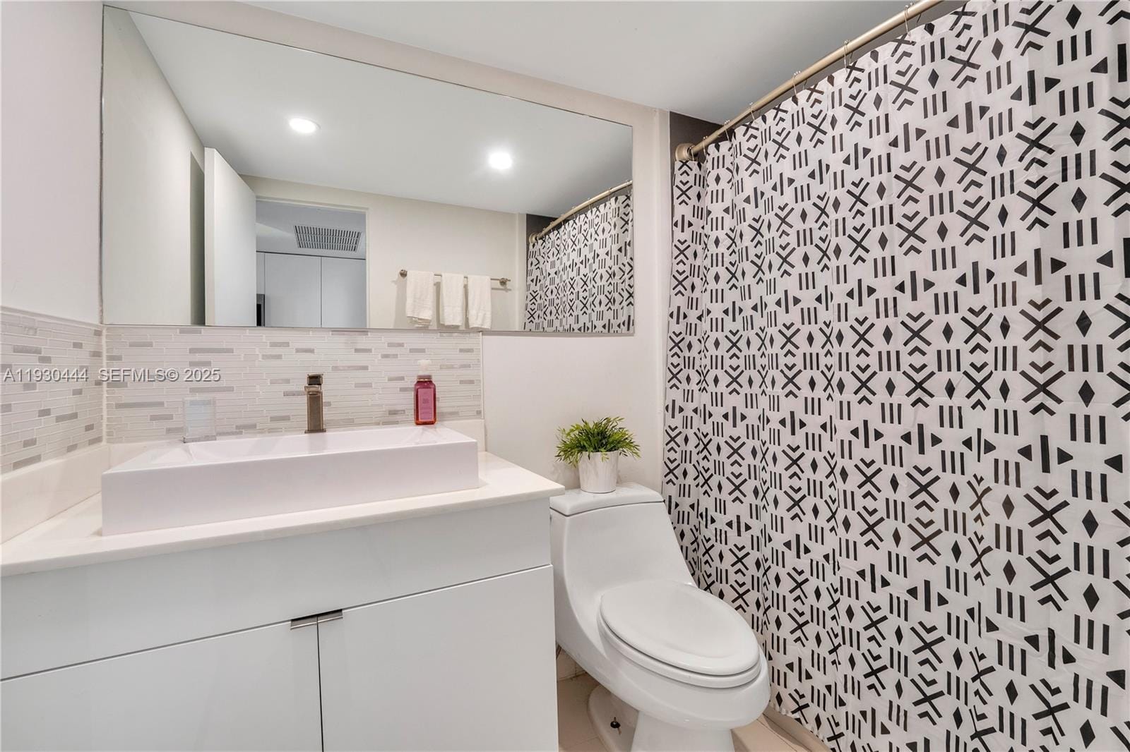 19201 Collins Avenue 124, Sunny Isles Beach, FL 33160 photo 12