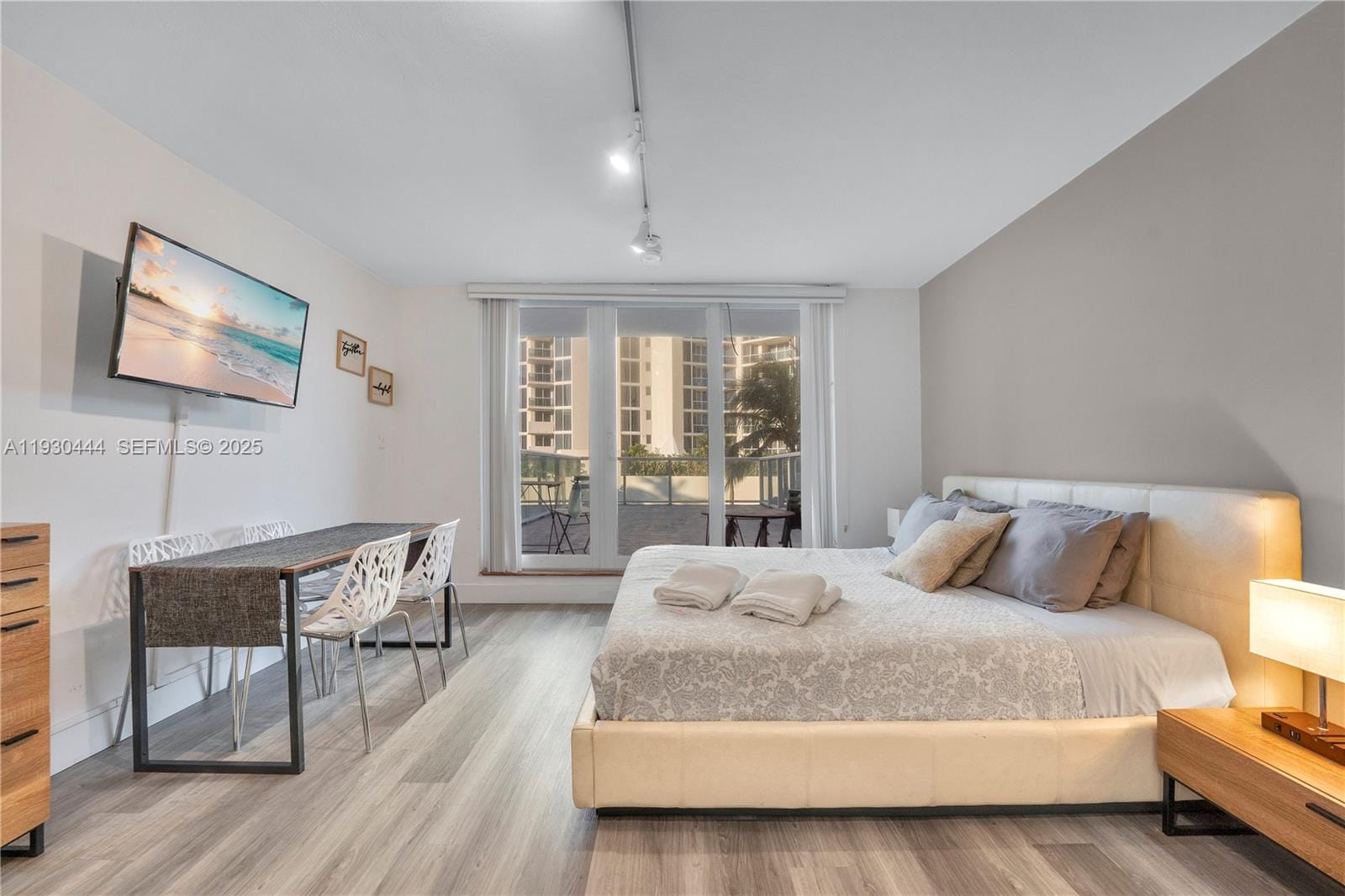 19201 Collins Avenue 124, Sunny Isles Beach, FL 33160 photo 8
