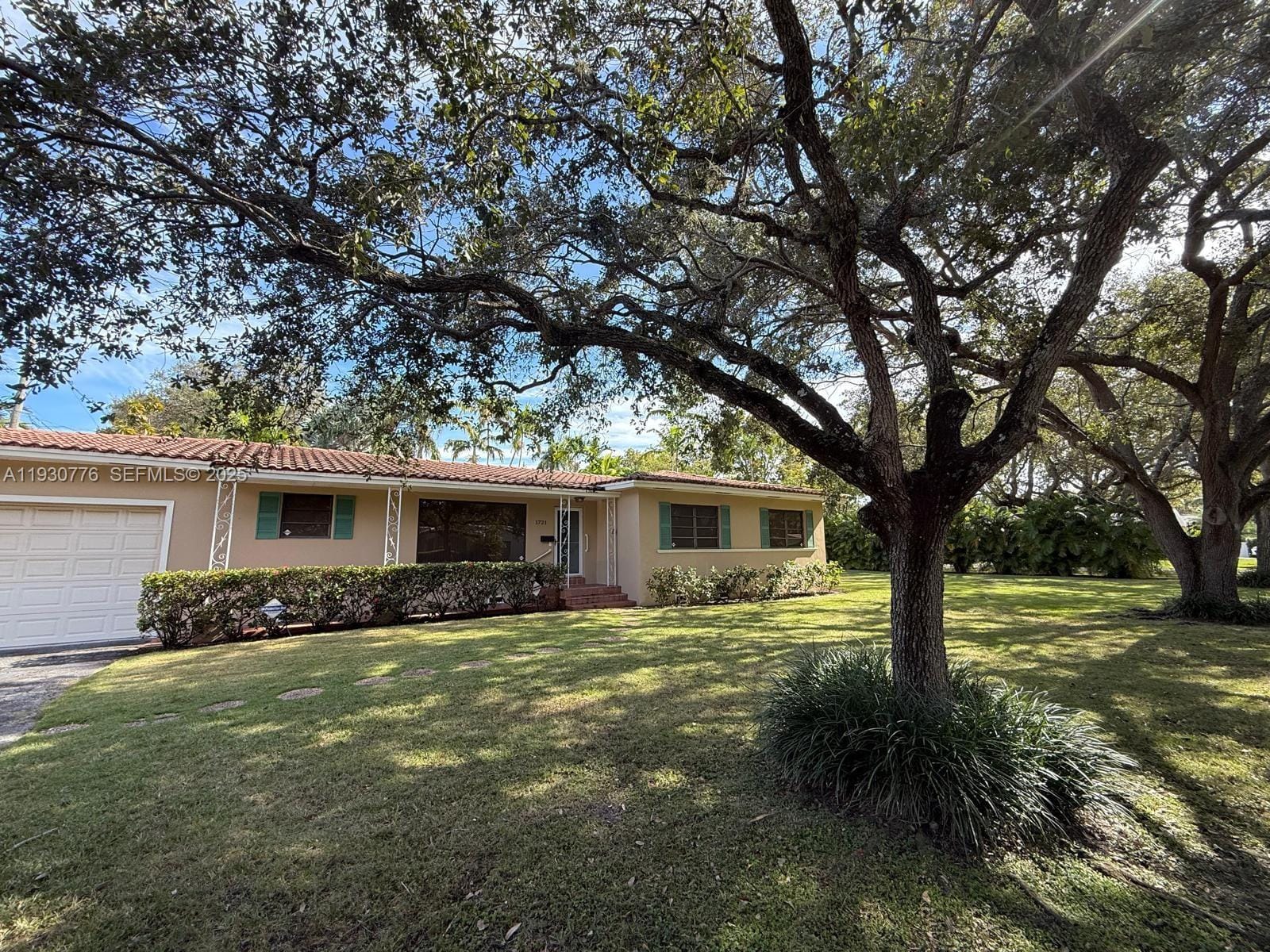 3 bedroom home for sale at 1721 Columbus, Coral Gables, FL 33134 — $1,899,000