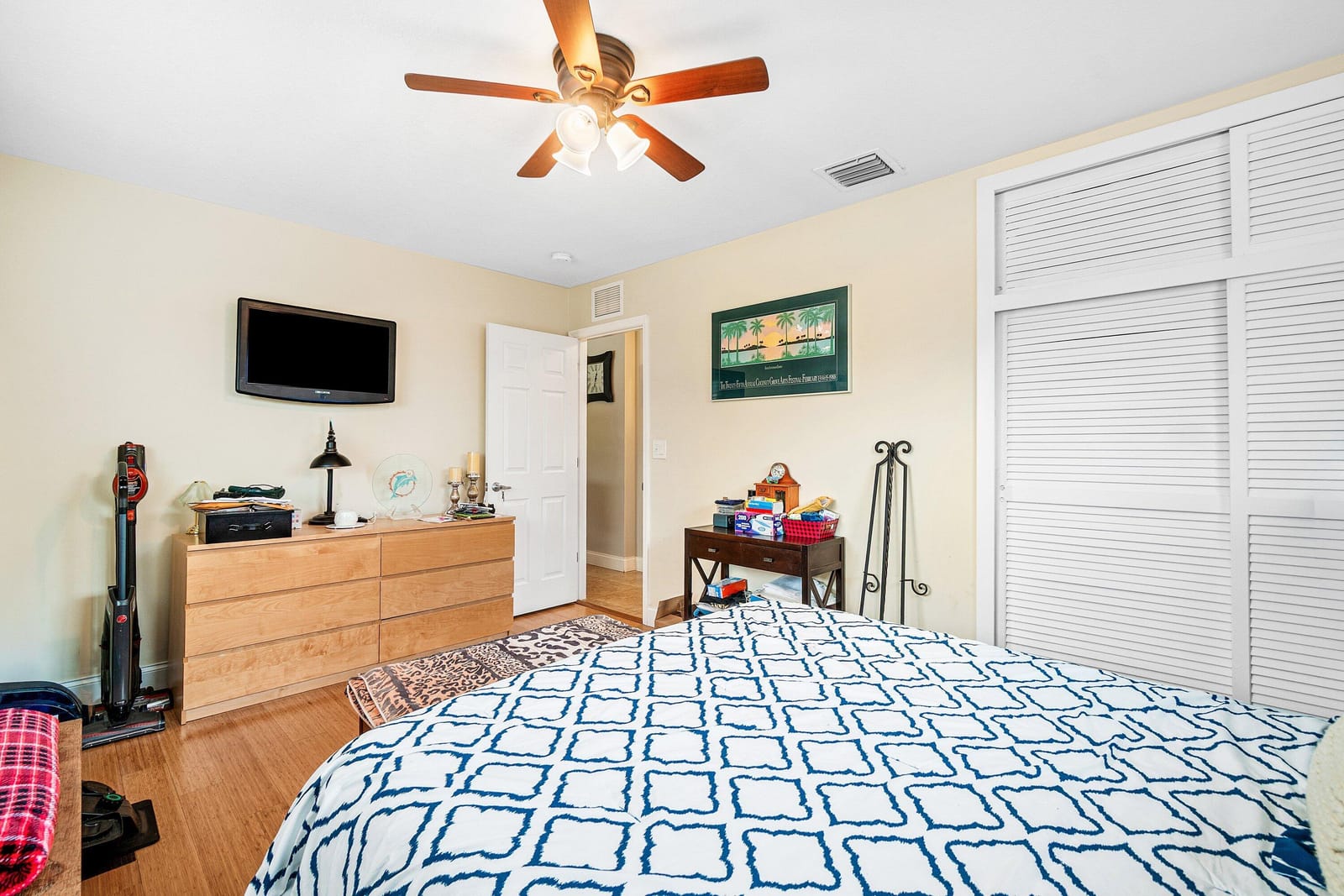 301 Se 10th Court, Deerfield Beach, FL 33441 photo 17