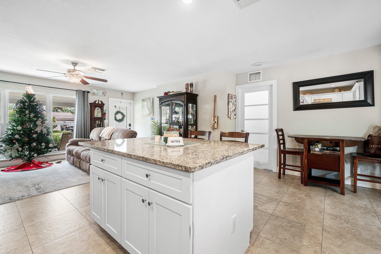 301 Se 10th Court — photo 10