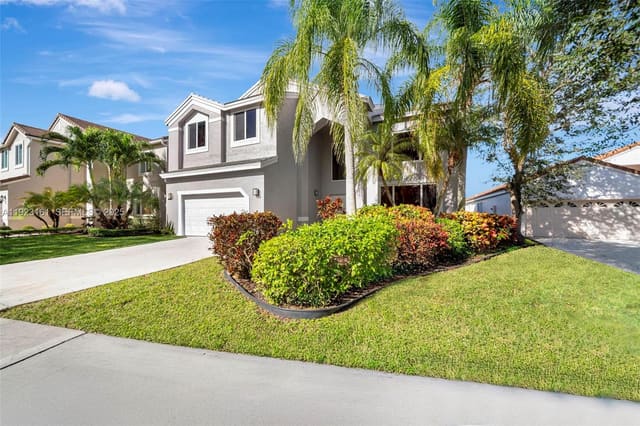 322 Lake Crest Court, Weston, FL 33326