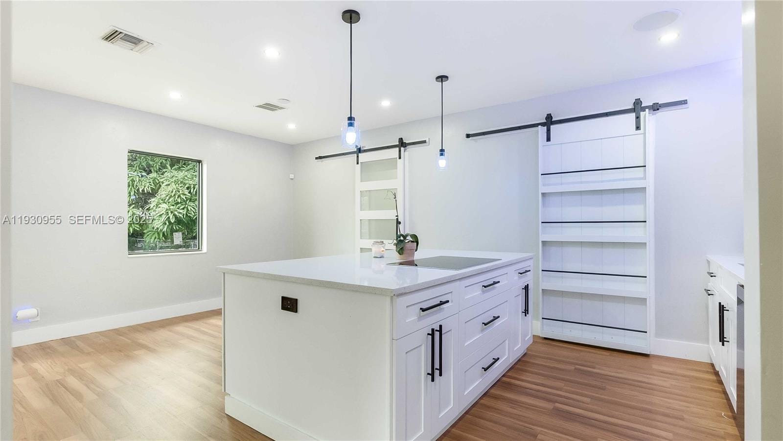 817 NW 17th Street — photo 2