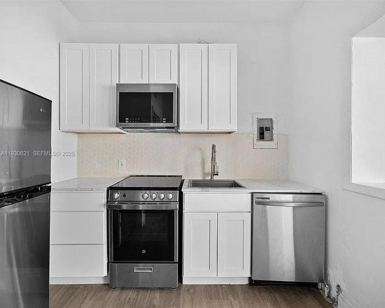 2822 Pine Tree Drive, Miami Beach, FL 33140 photo 13