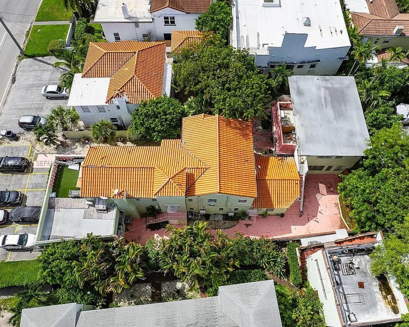 2822 Pine Tree Drive, Miami Beach, FL 33140 photo 3