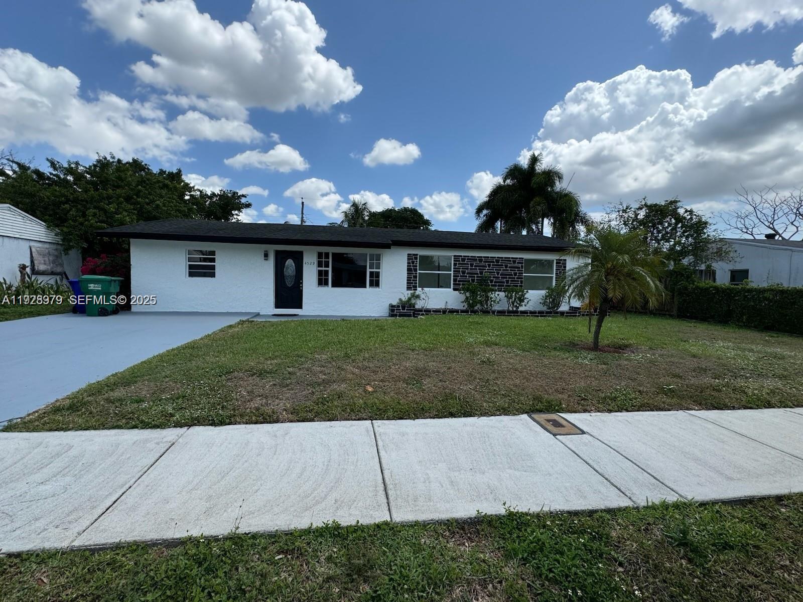 4529 SW 24th Street, Fort Lauderdale, FL 33317, Fort Lauderdale