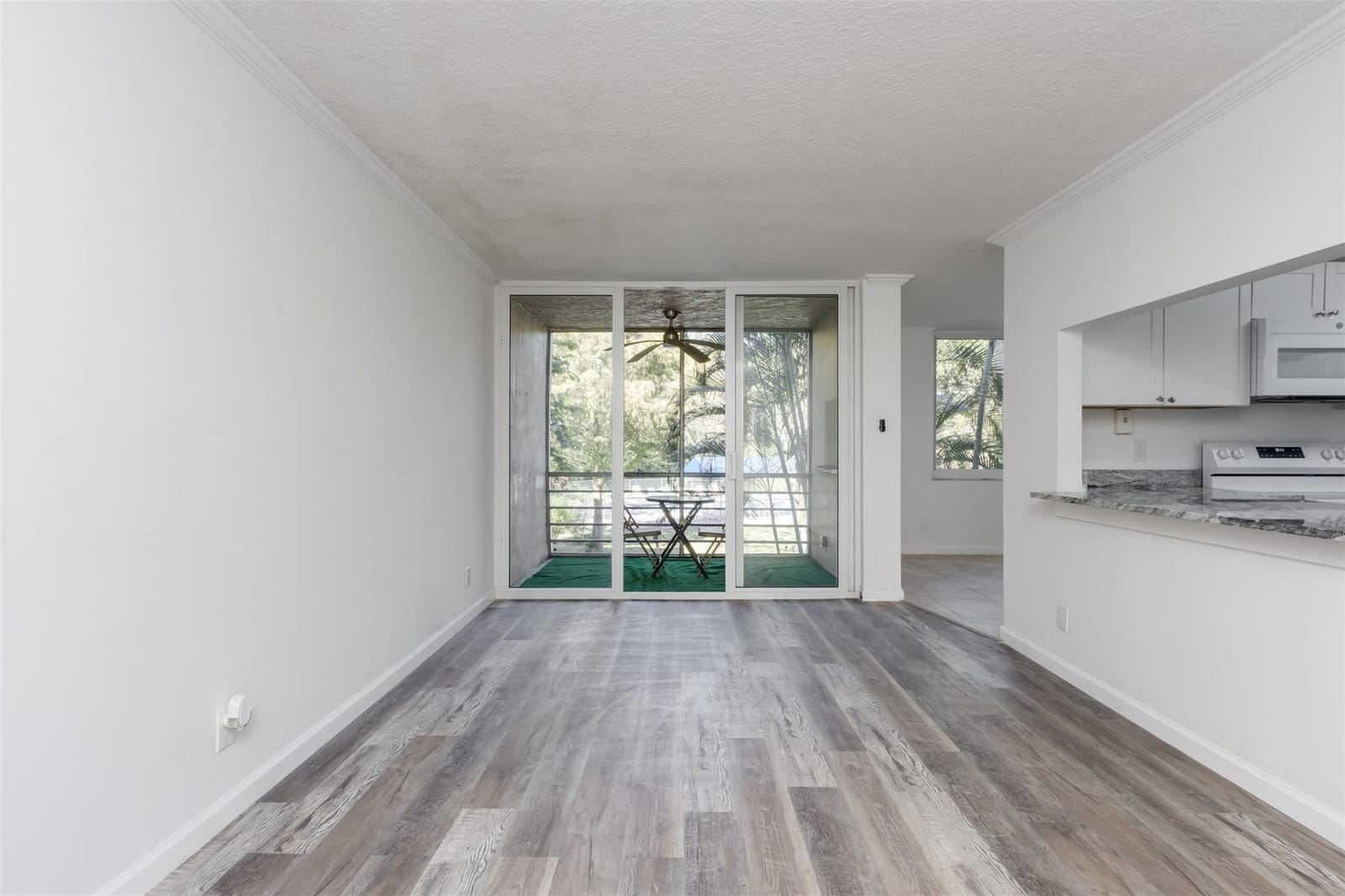 9410 Live Oak Place 203 — photo 3