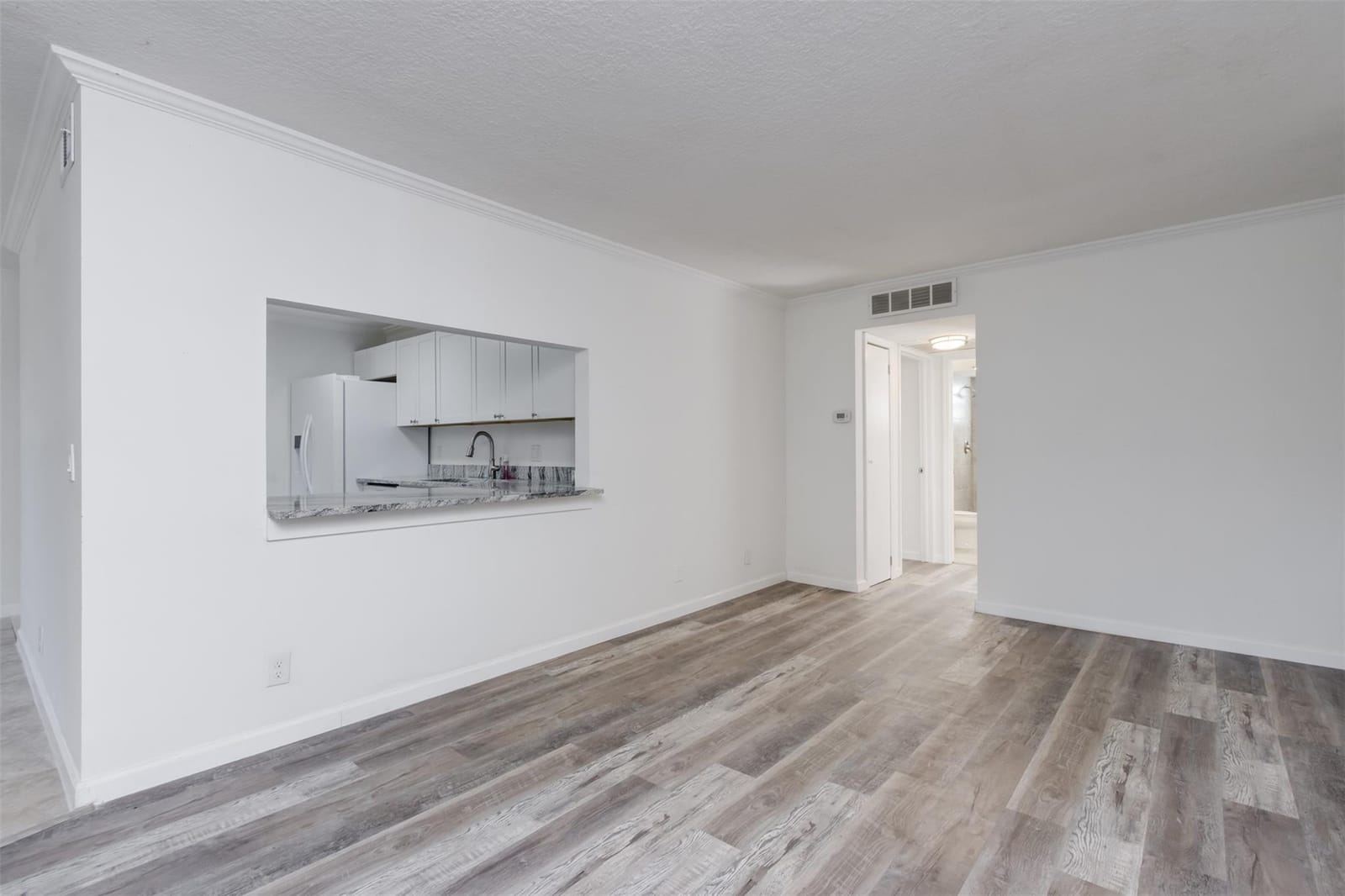 9410 Live Oak Place 203 — photo 7