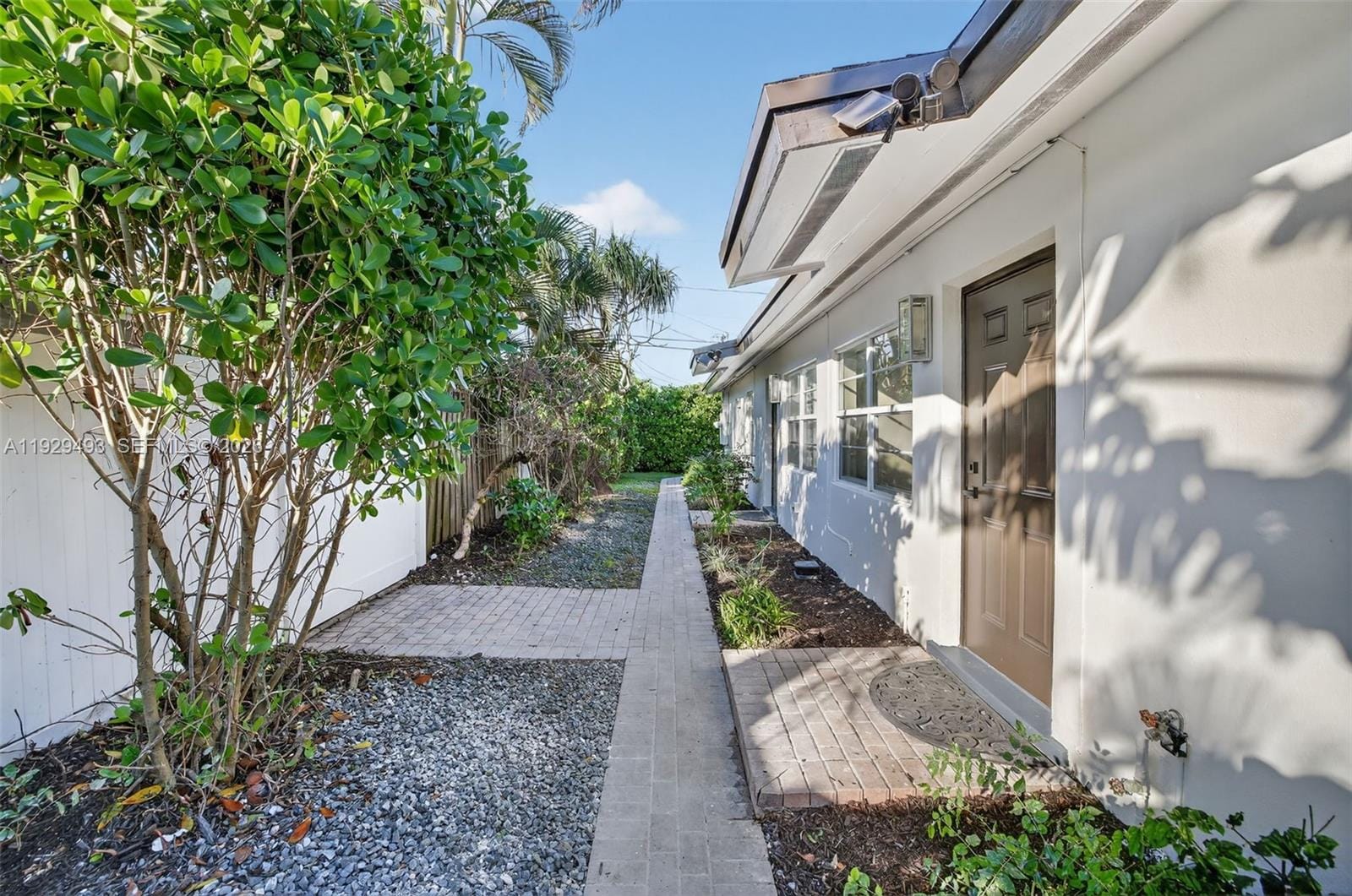 1015 NE 17th Court, Fort Lauderdale, FL 33305