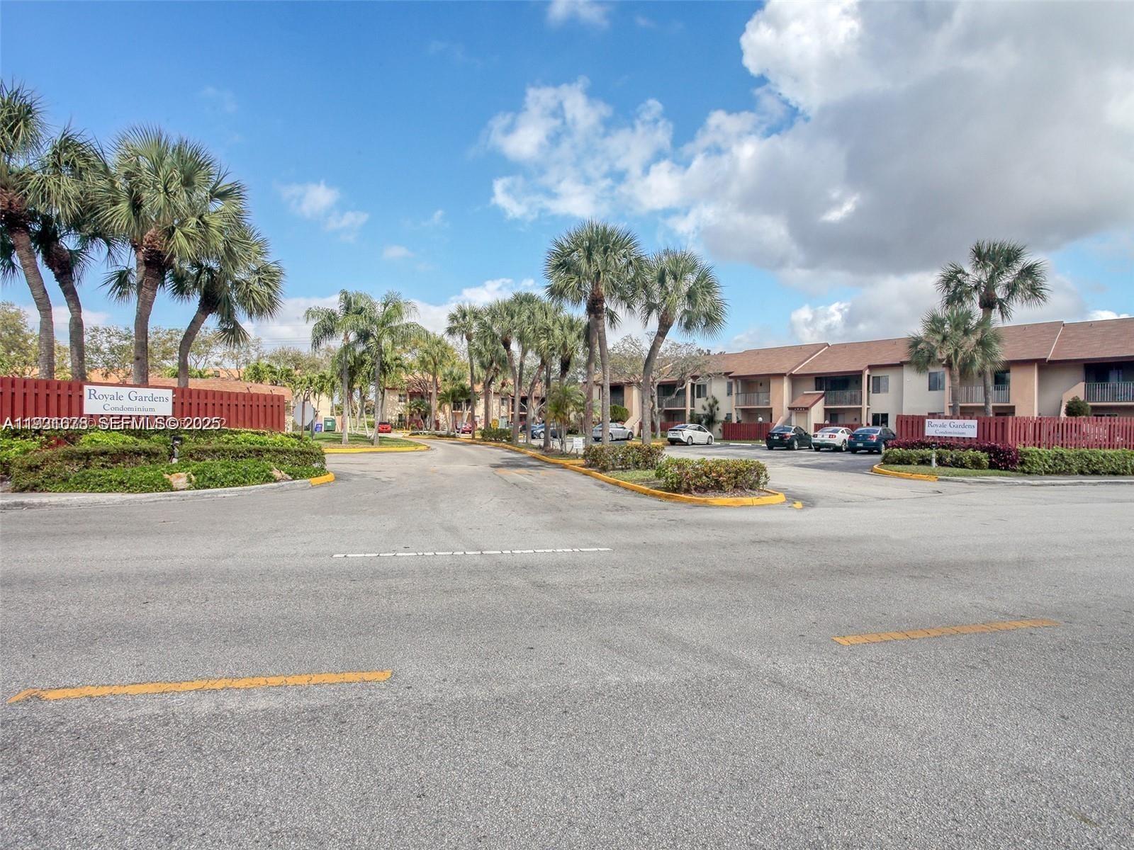 8041 Southgate Boulevard H1, North Lauderdale, FL 33068, North Lauderdale