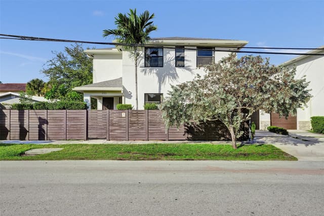 233 NE 11th Street 233, sold in South Middle River, Fort Lauderdale, FL