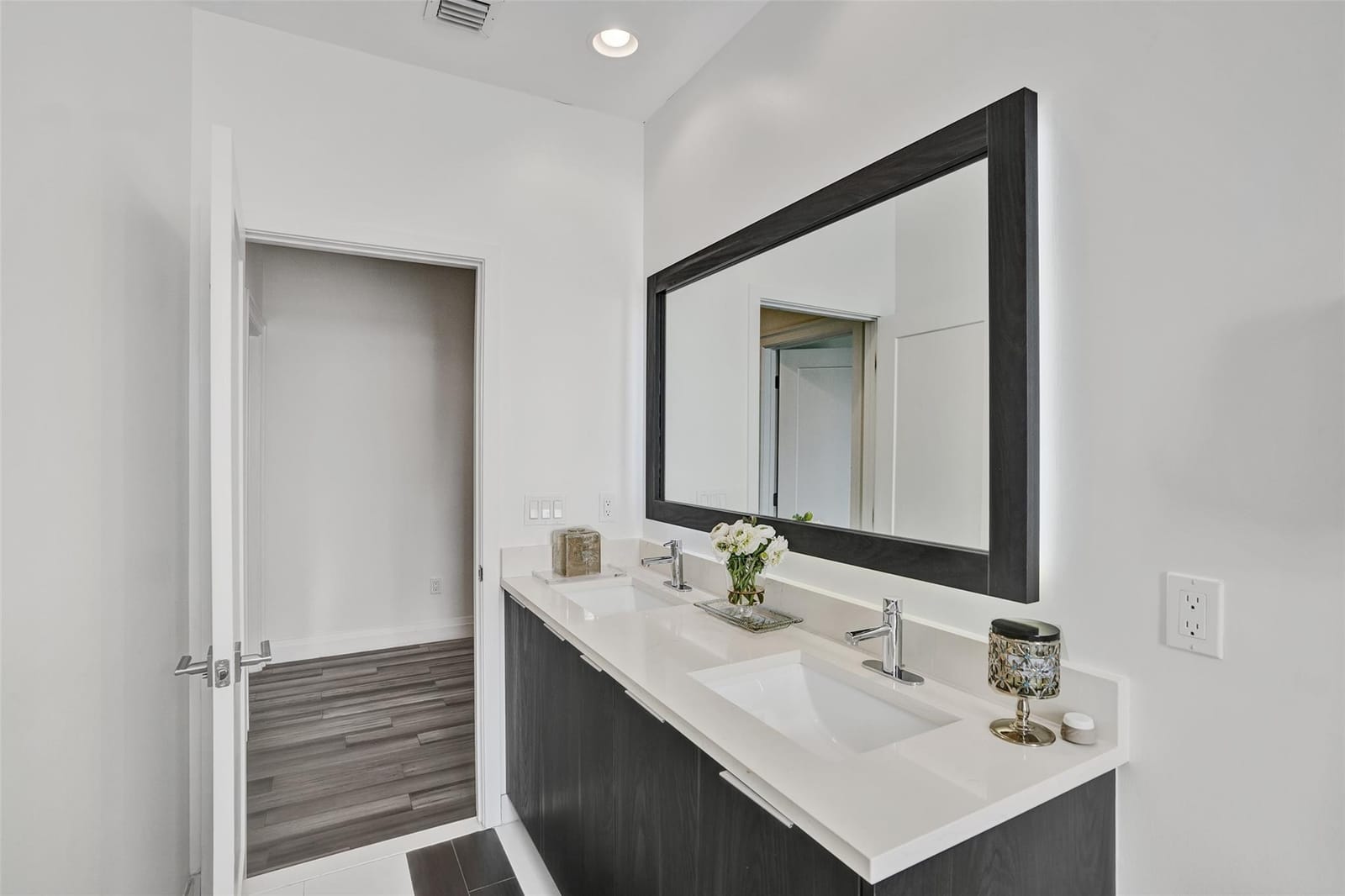 233 NE 11th Street 233, Fort Lauderdale, FL 33304 photo 18