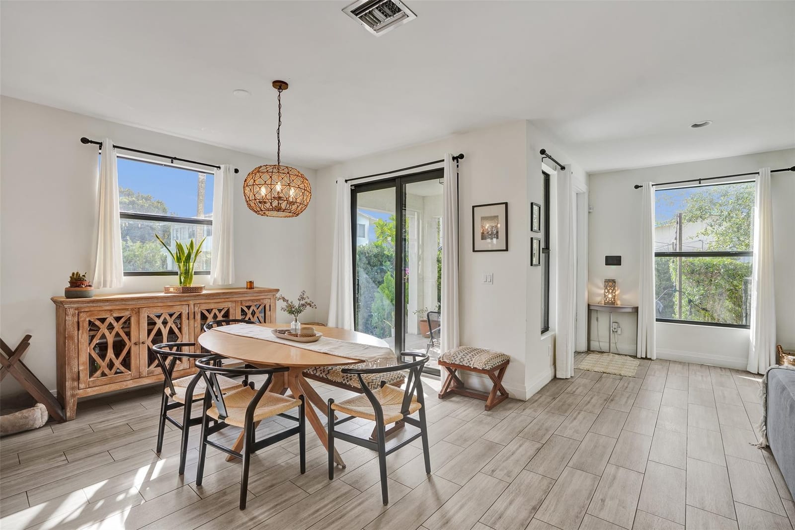 233 NE 11th Street 233, Fort Lauderdale, FL 33304 photo 4