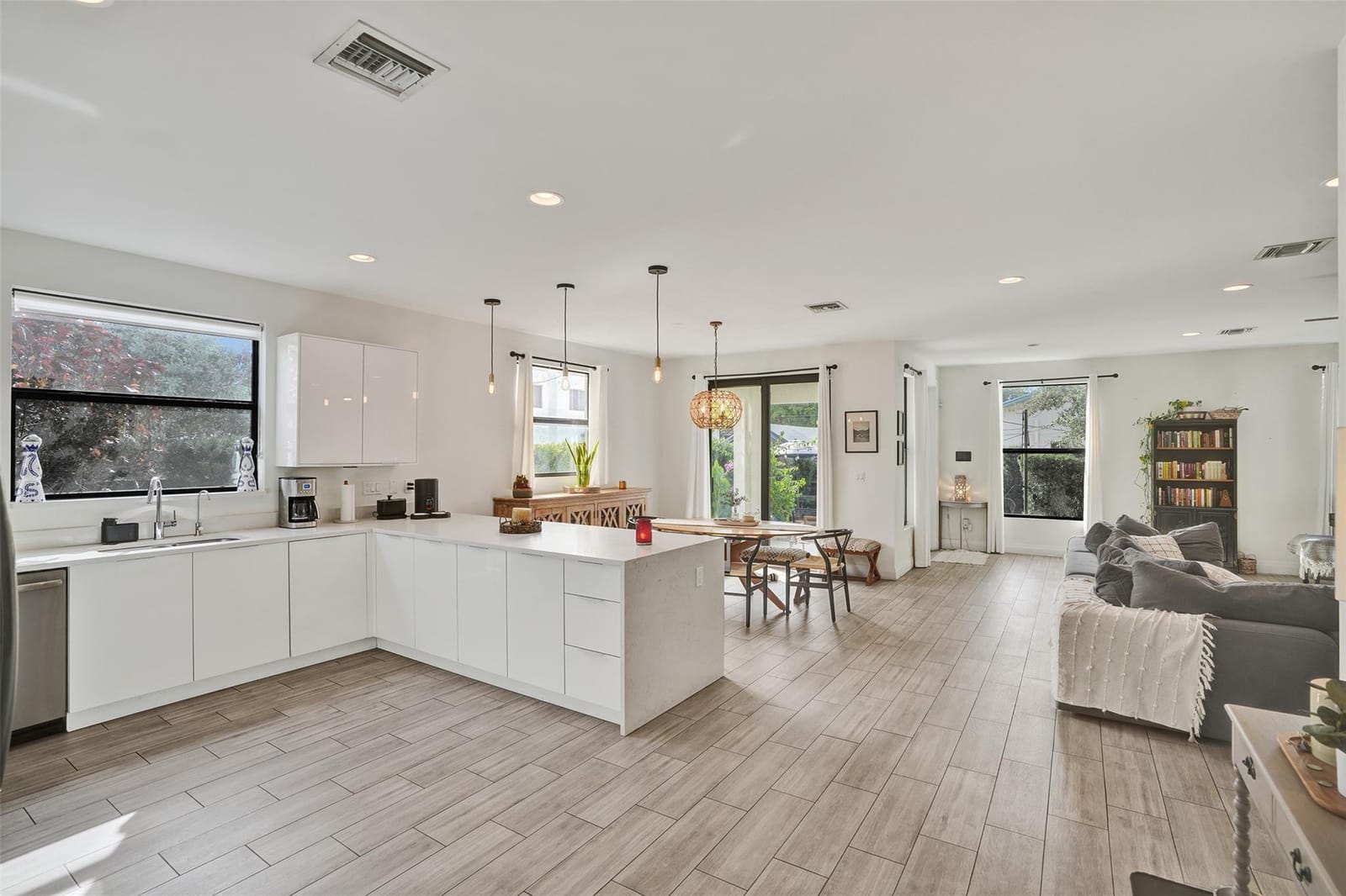 233 NE 11th Street 233, Fort Lauderdale, FL 33304 photo 7