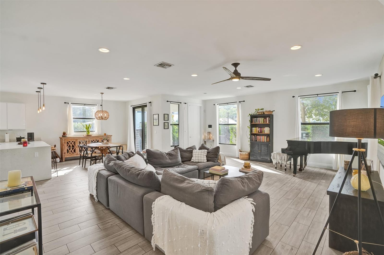 233 NE 11th Street 233, Fort Lauderdale, FL 33304 photo 10