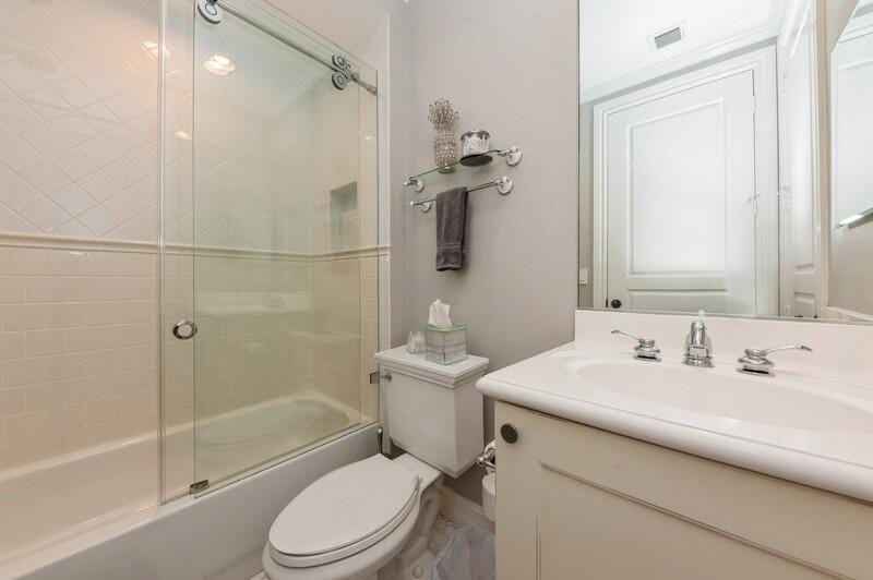 310 E Mallory Circle — photo 5