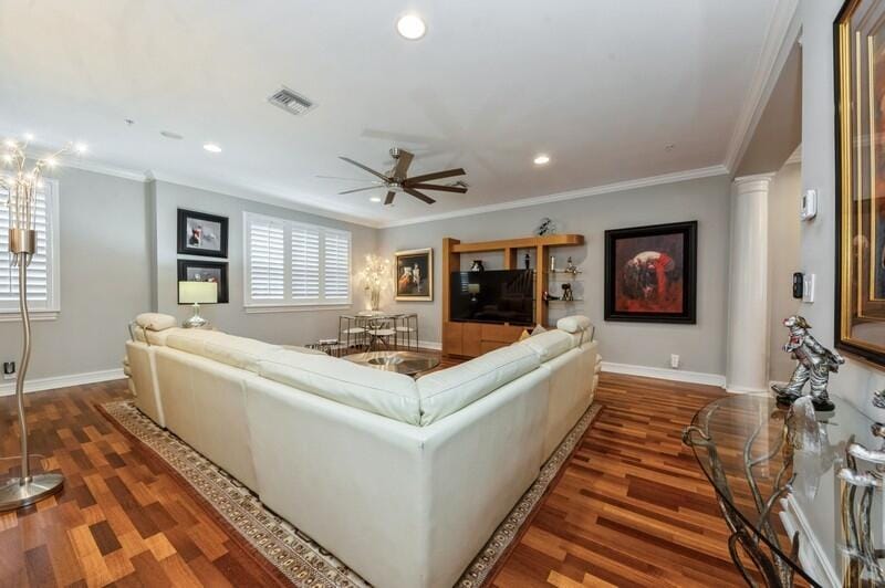 310 E Mallory Circle — photo 6