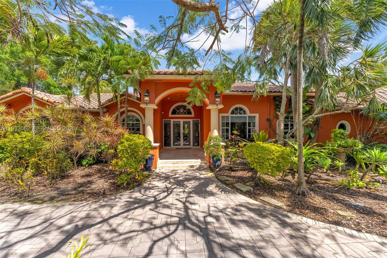 11825 S Mitchell Manor Circle, Pinecrest, FL 33156, Pinecrest
