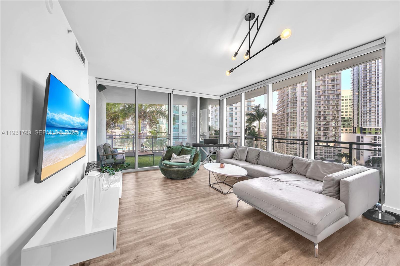 90 SW 3rd Street 1213, Miami, FL 33130, Miami