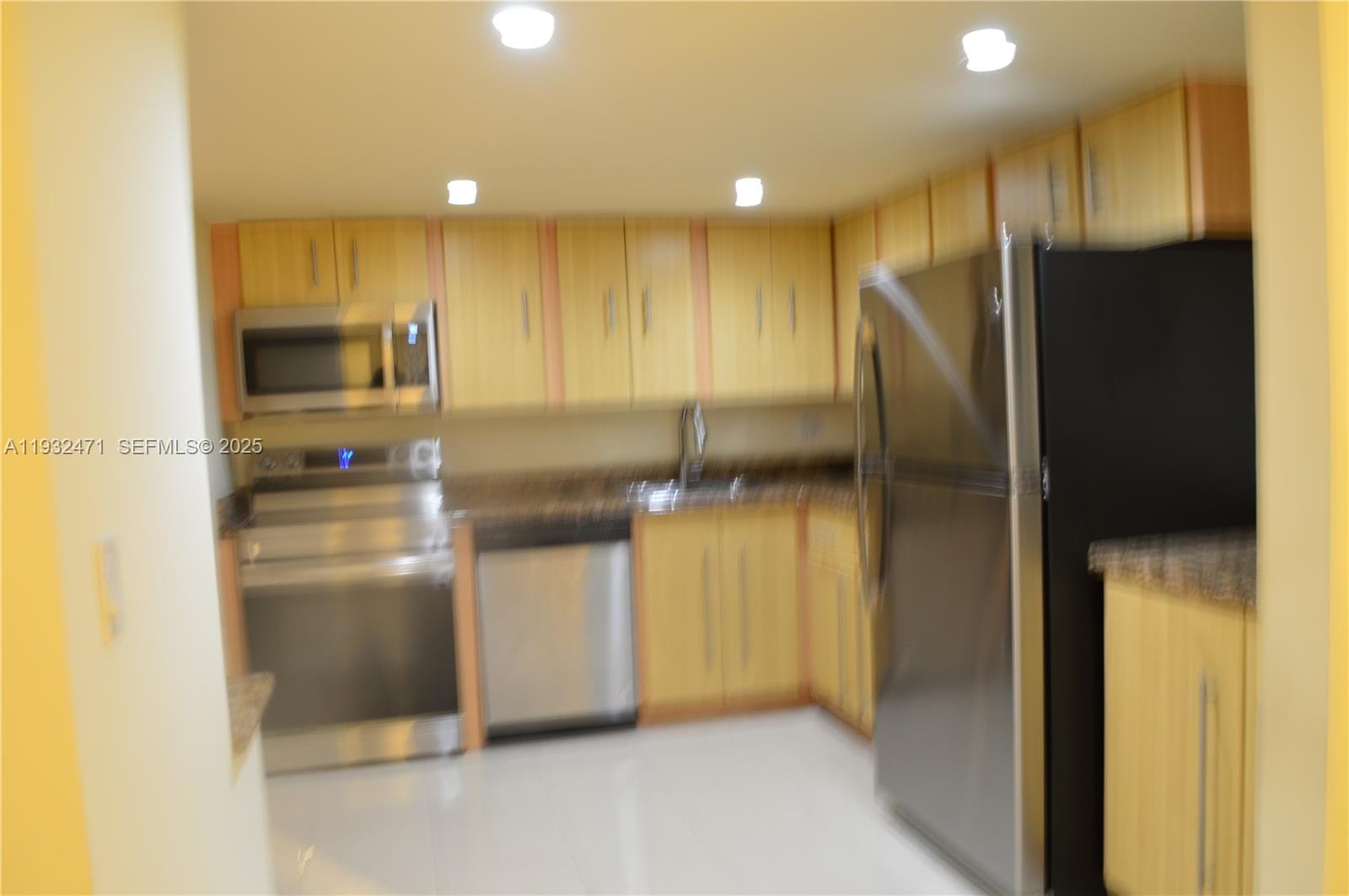 200 Leslie Drive 303 — photo 8