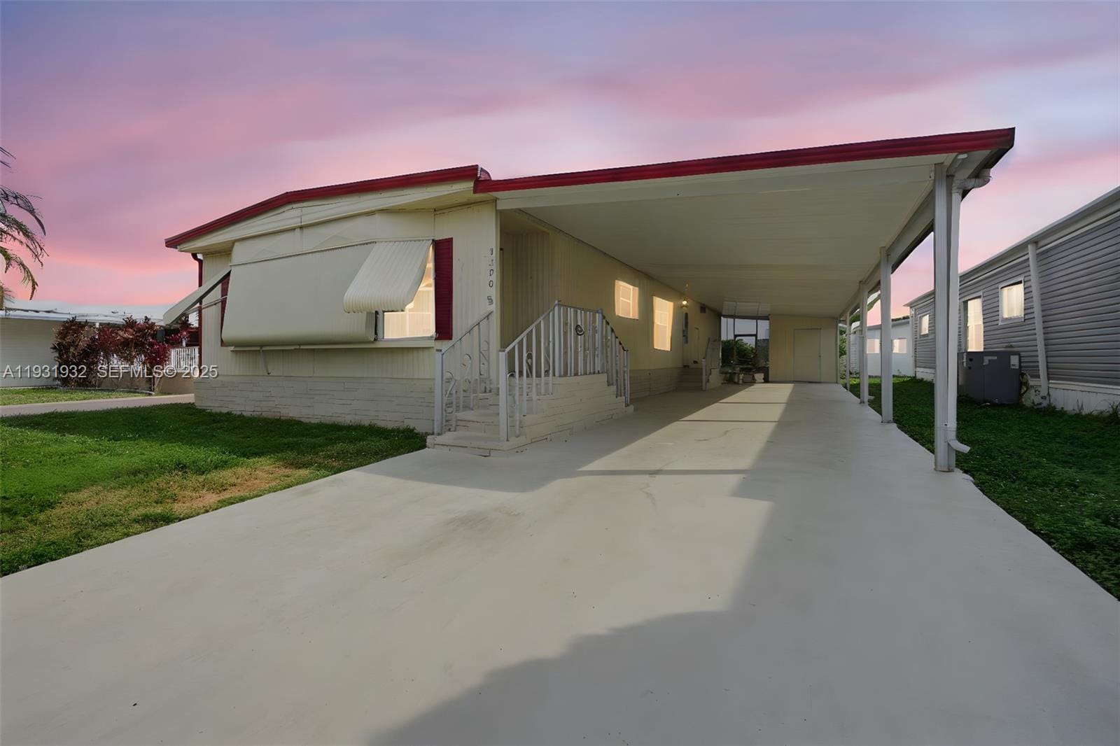 5290 SW 23rd Avenue, Dania Beach, FL 33312