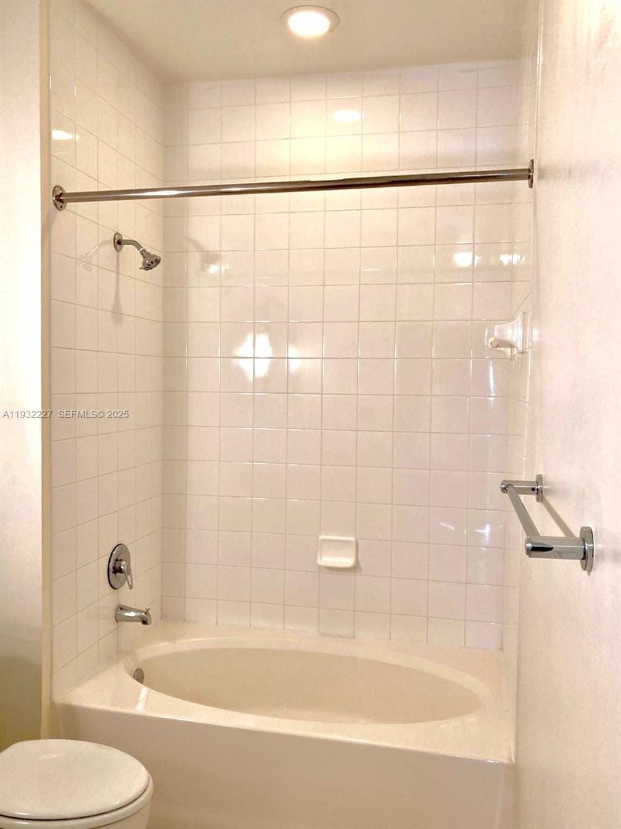 2001 Biscayne Boulevard 2608 — photo 6