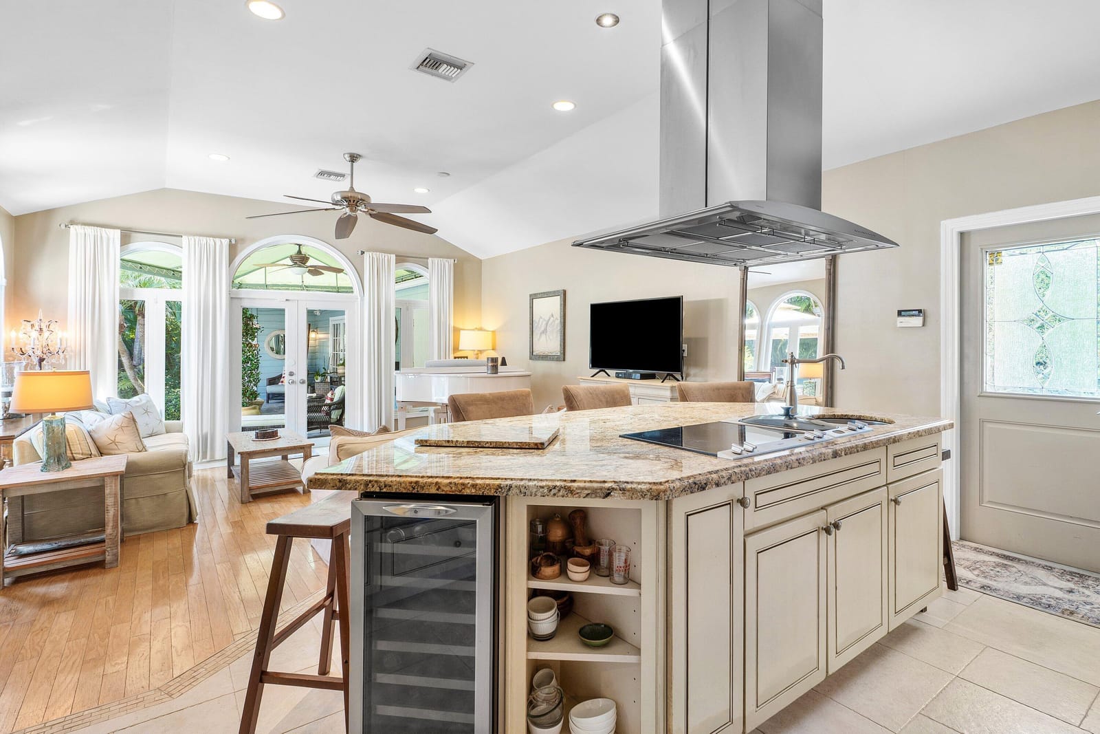 802 NE 2nd Street, Delray Beach, FL 33483 photo 13