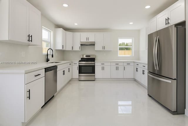 2840 NW 171st Street, sold in Golden Glades Park 5th Ad, Miami Gardens, FL