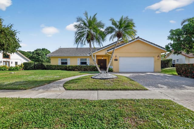 21310 Escondido Way S, sold in Escondido, Boca Raton, FL