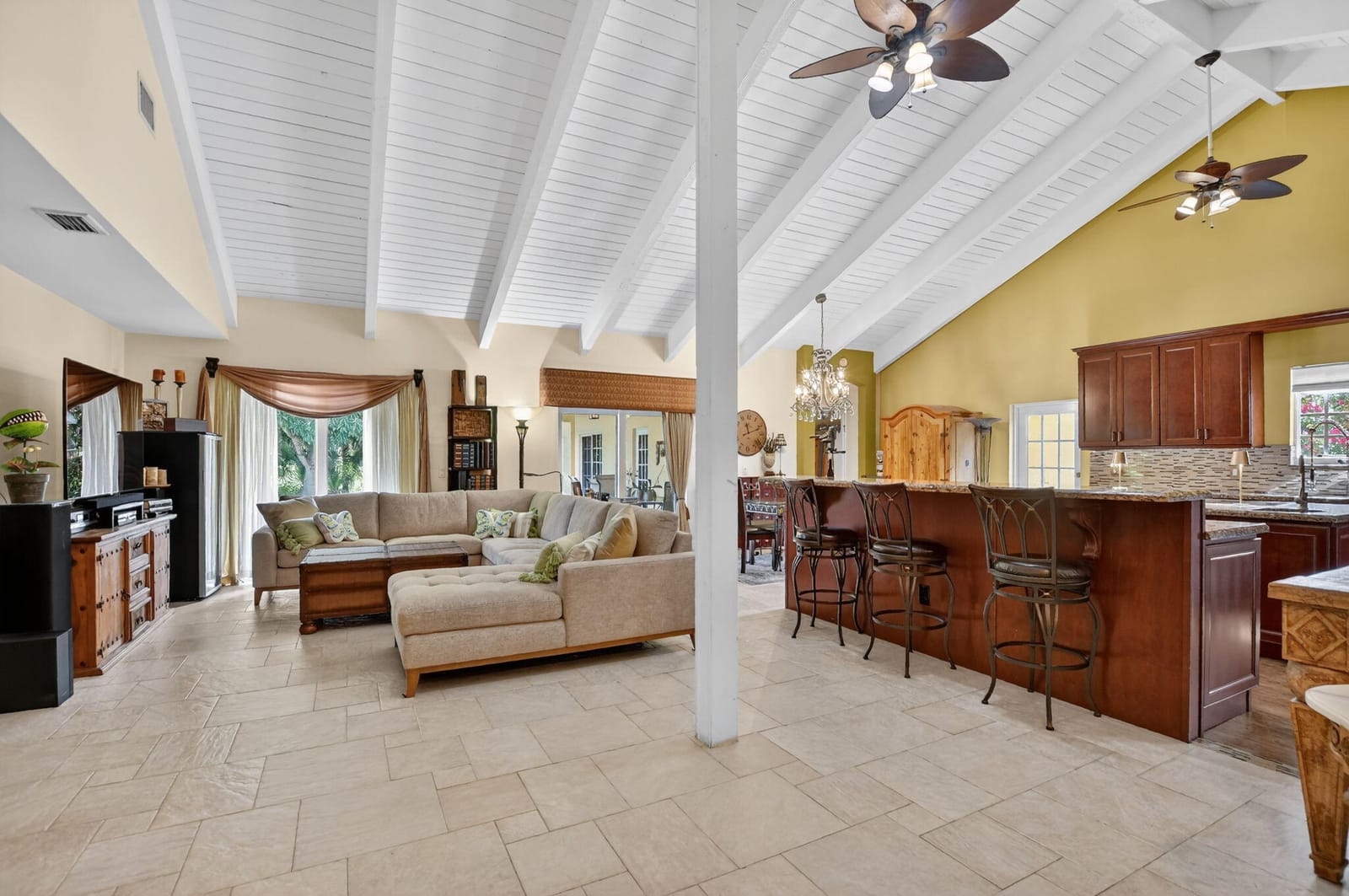 21310 Escondido Way S — photo 4