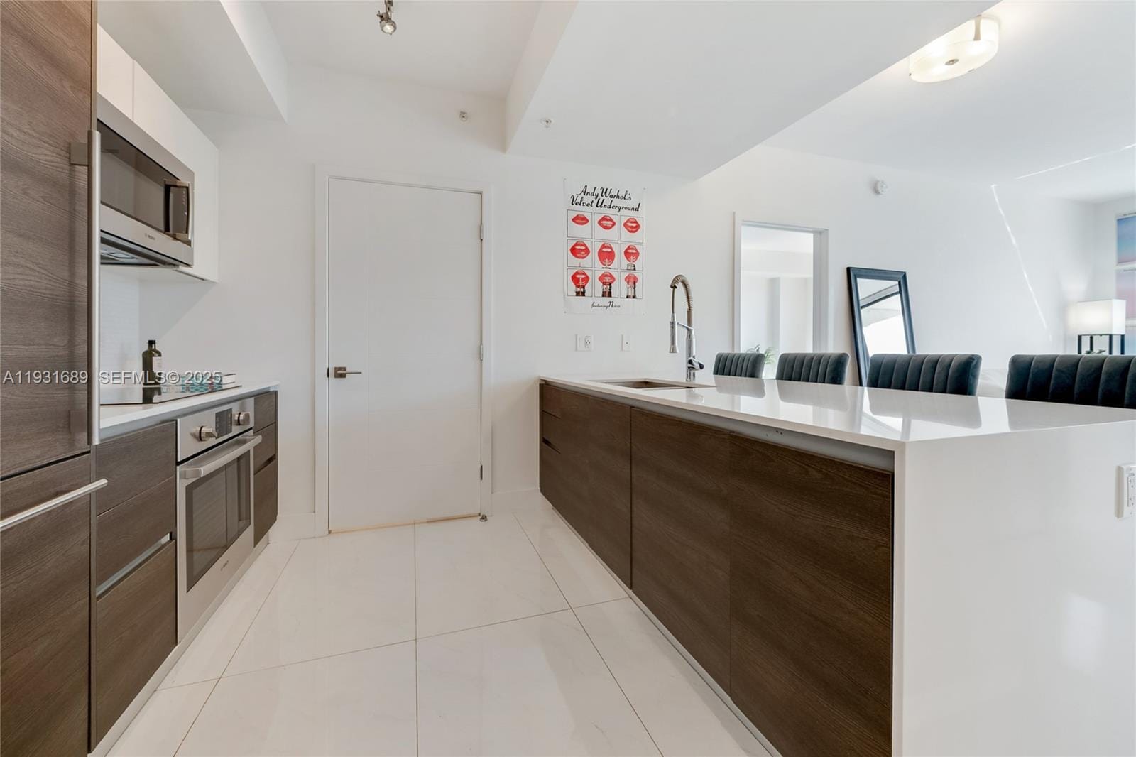 301 Altara Avenue 509 — photo 3