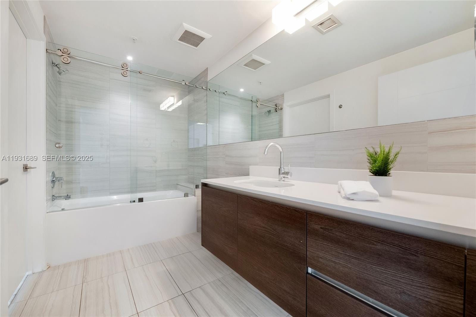 301 Altara Avenue 509 — photo 10