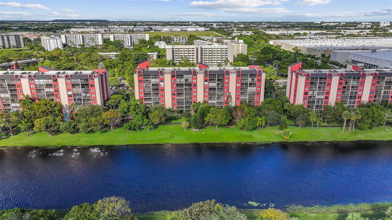 2202 S Cypress Bend Drive 606, Pompano Beach, FL 33069 photo 26
