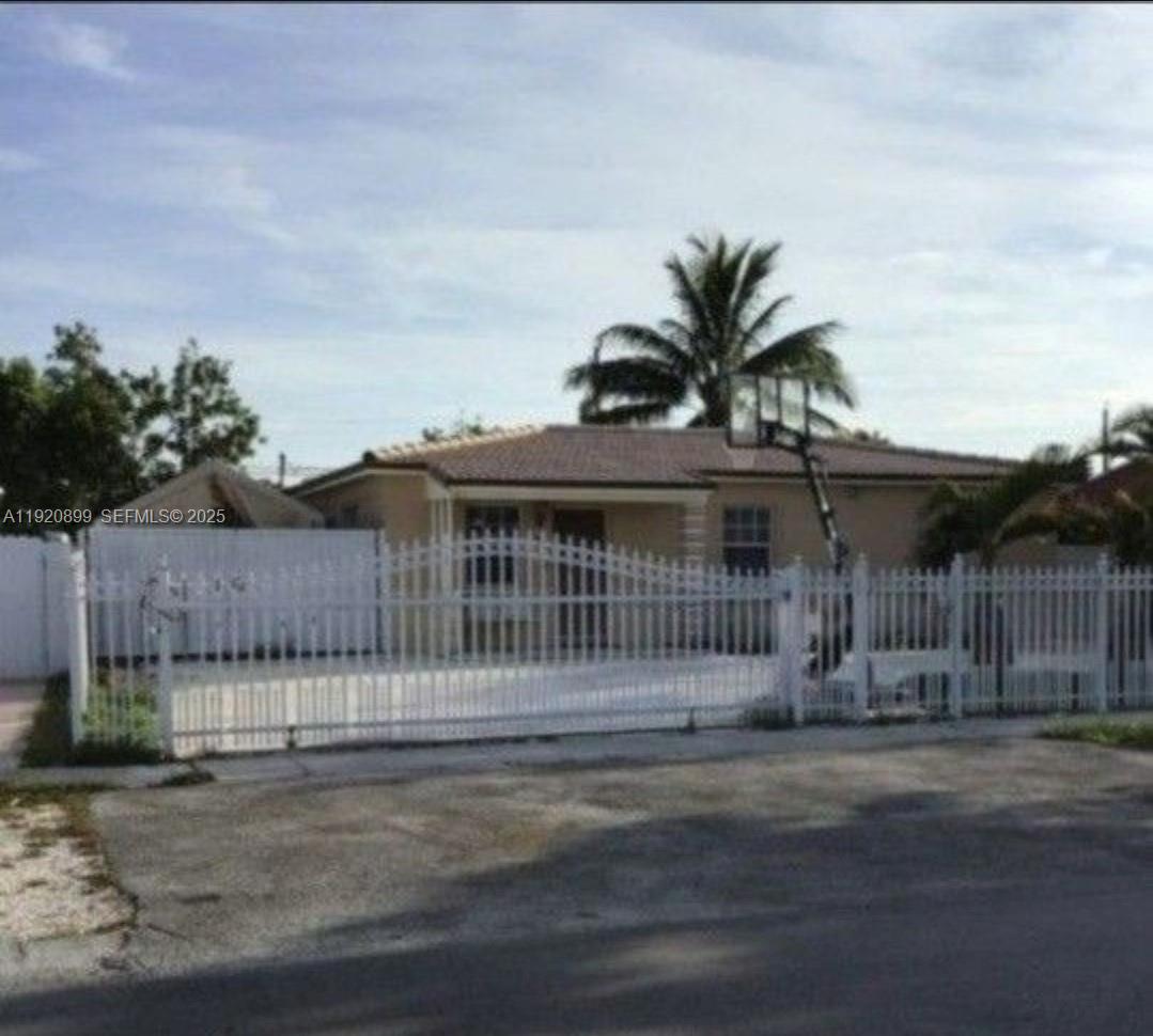 621 E 39th Street, Hialeah, FL 33013, Hialeah