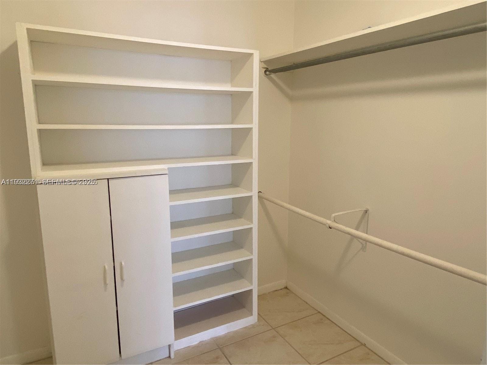 2500 Parkview Drive 1920 — photo 10