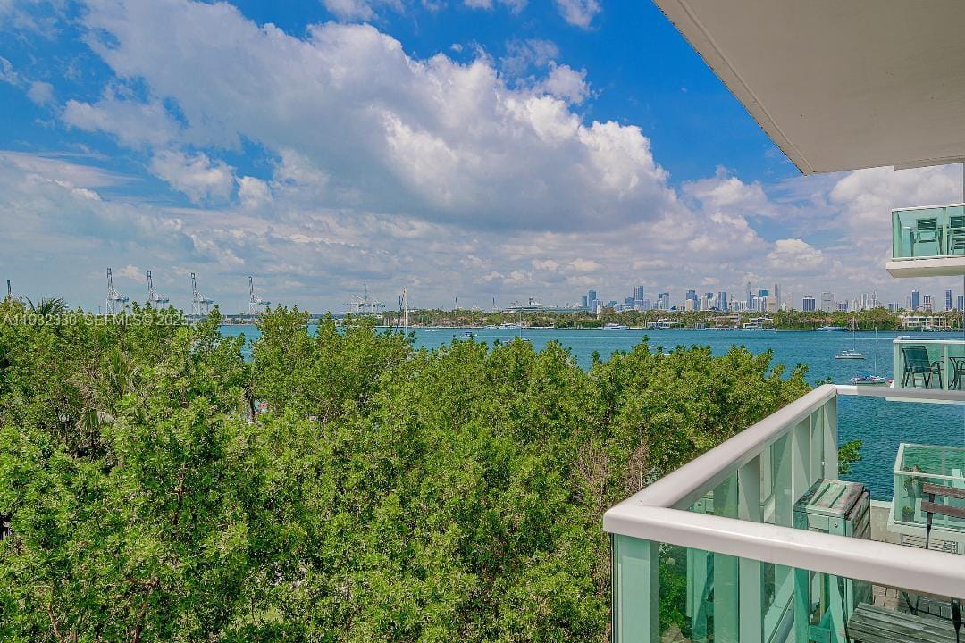 1000 West Avenue 327, Miami Beach, FL 33139 photo 1