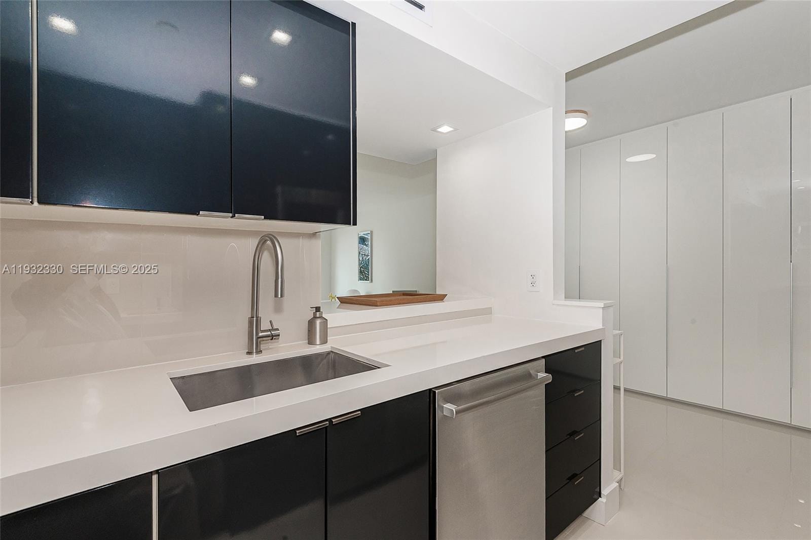 1000 West Avenue 327, Miami Beach, FL 33139 photo 17