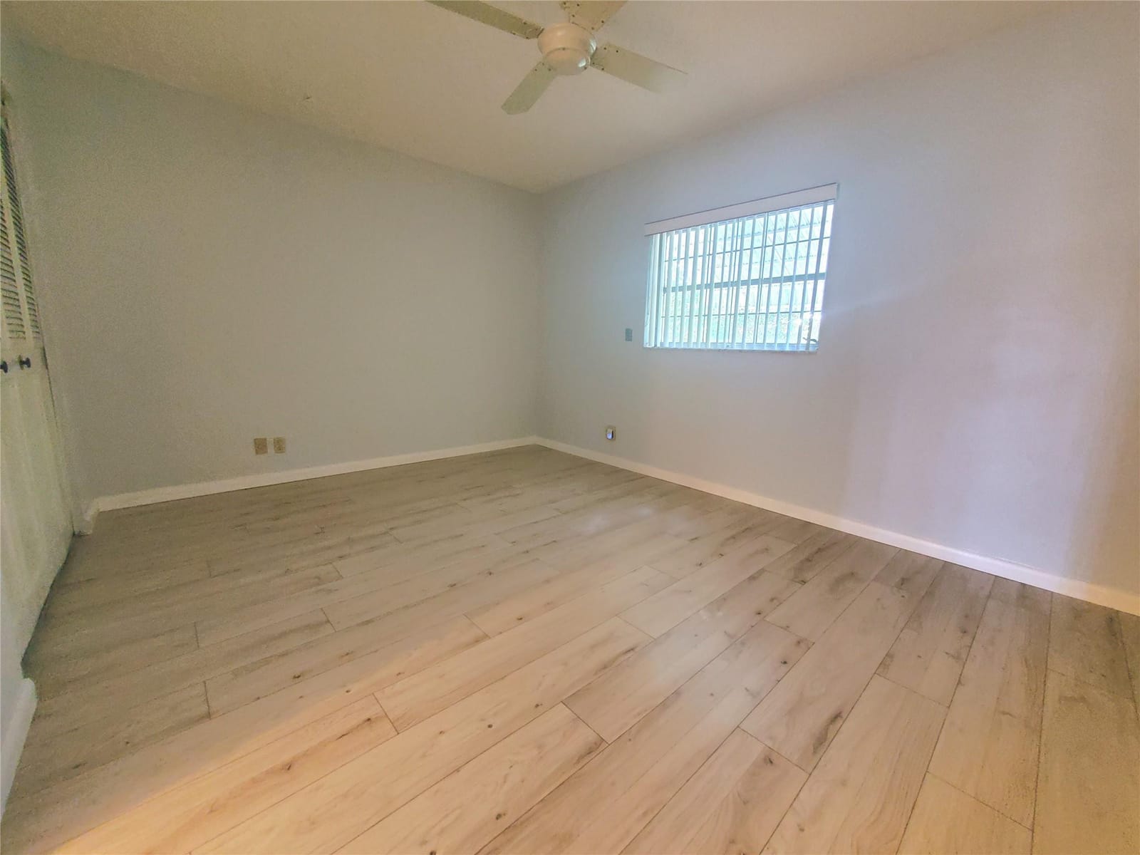 7003 NW 94th Terrace — photo 11
