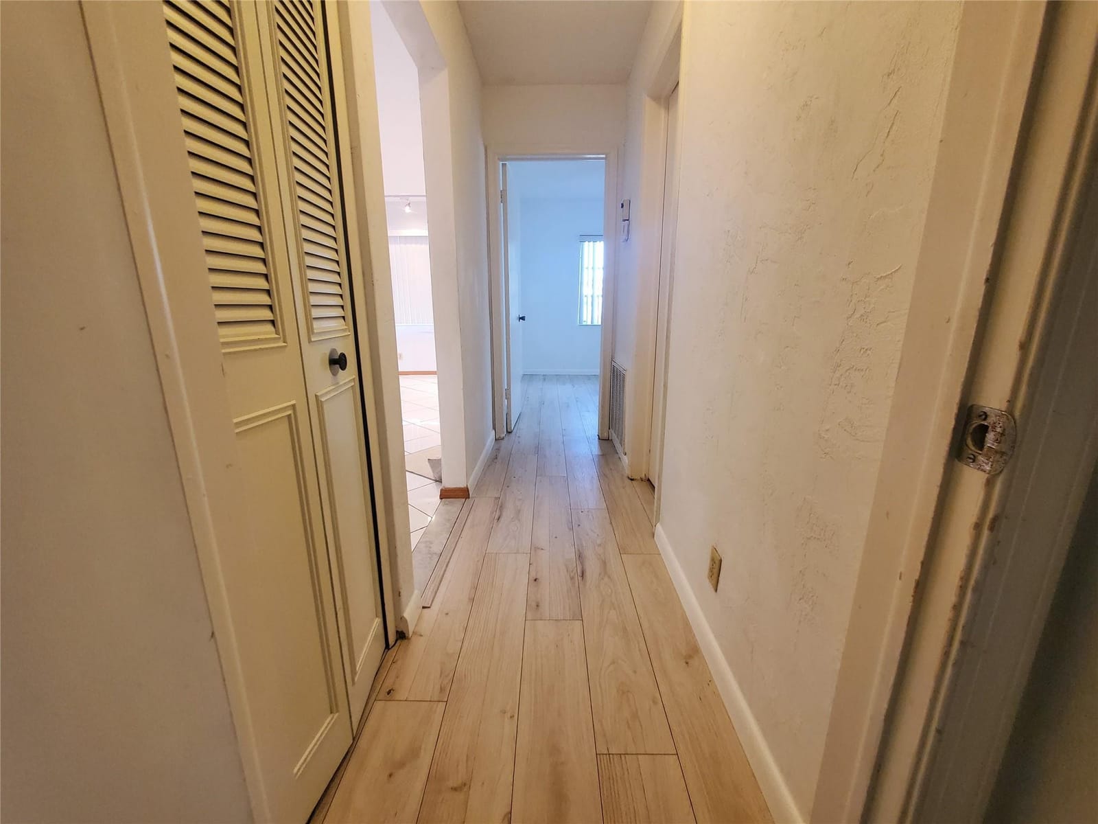 7003 NW 94th Terrace — photo 10