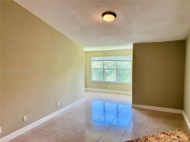 595 Vista Isles Drive 1923, sold in Isles At Lago Mar, Sunrise, FL