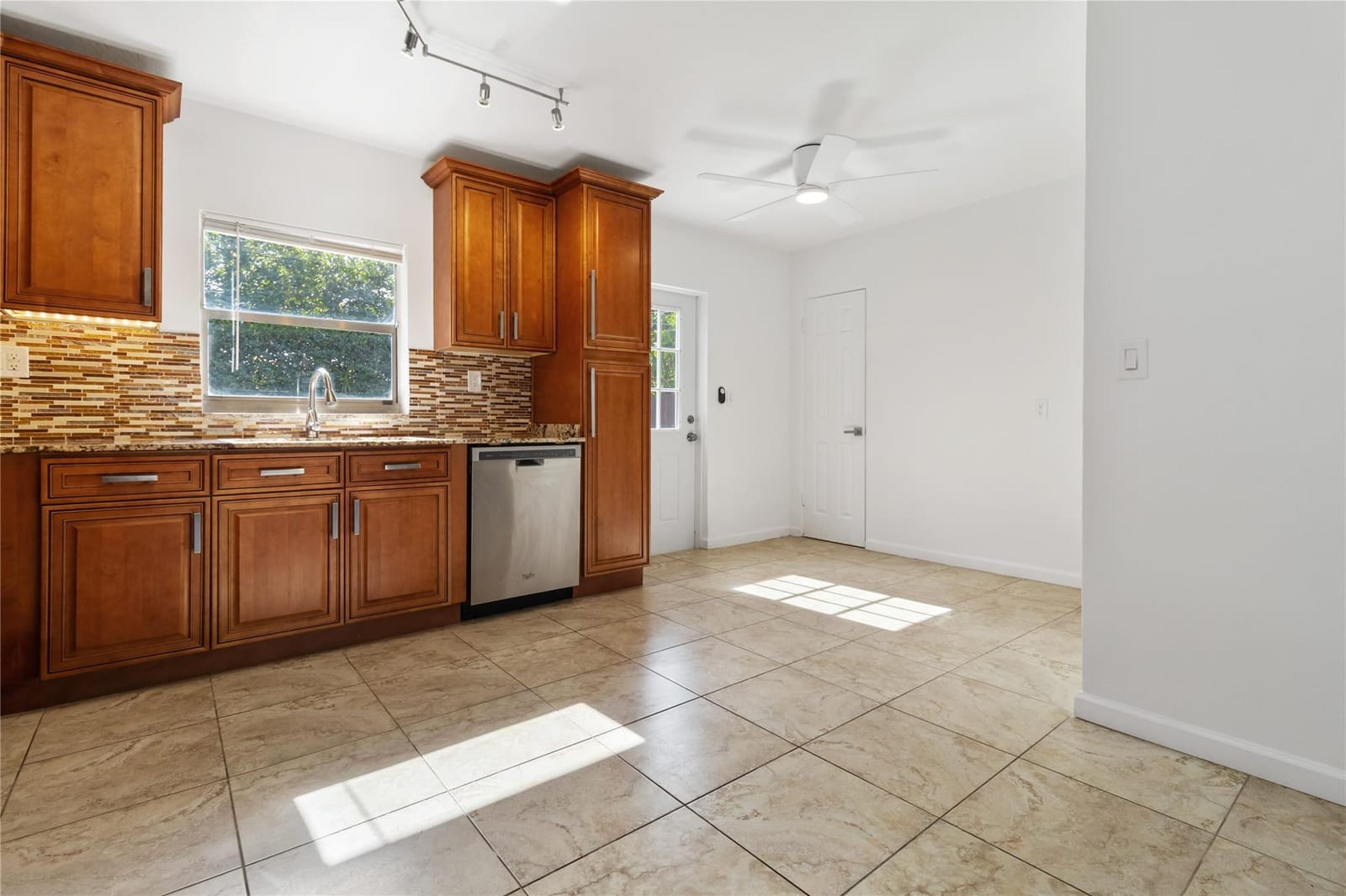 500 NE 61st Court — photo 12