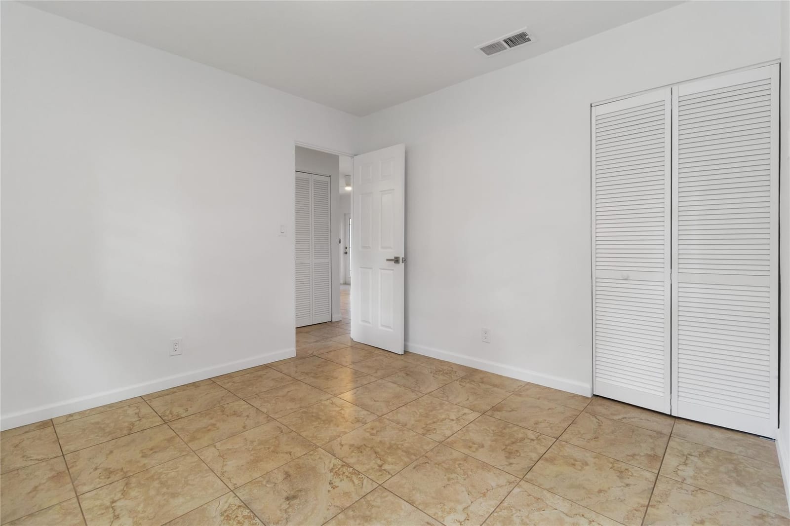500 NE 61st Court, Fort Lauderdale, FL 33334 photo 18