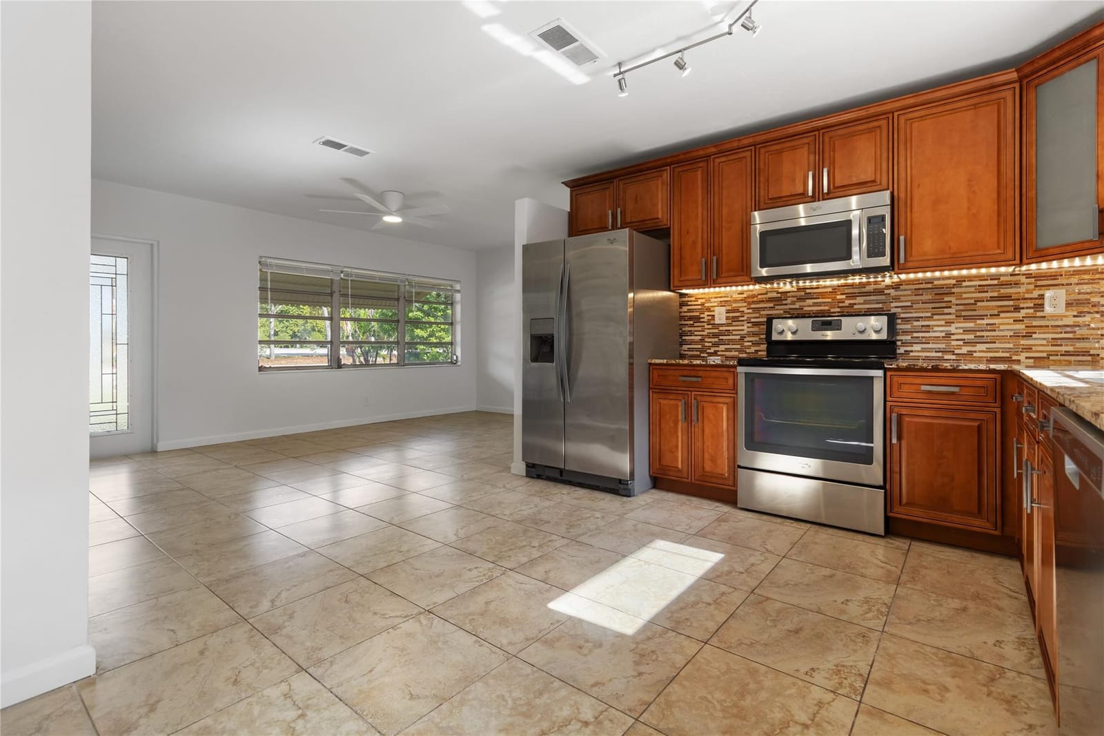500 NE 61st Court — photo 9