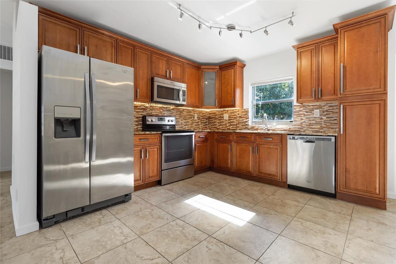 500 NE 61st Court — photo 10