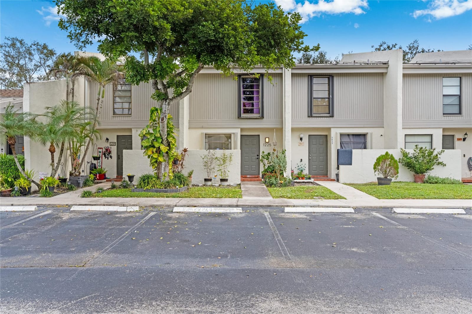 1225 NW 98th Terrace 144, Pembroke Pines, FL 33024 photo 26