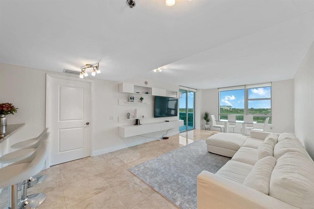 2641 N Flamingo Road 901N — photo 4